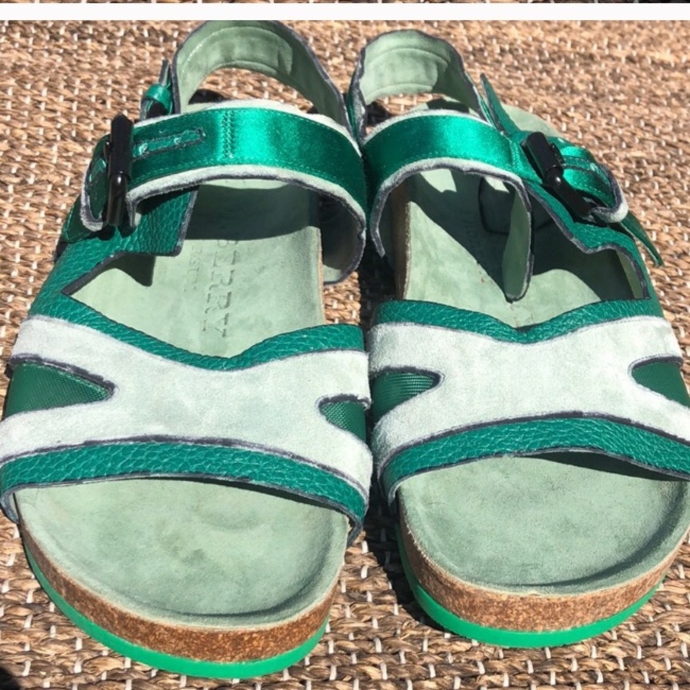 Burberry Prorsum Sandals! - Picture 3 of 10